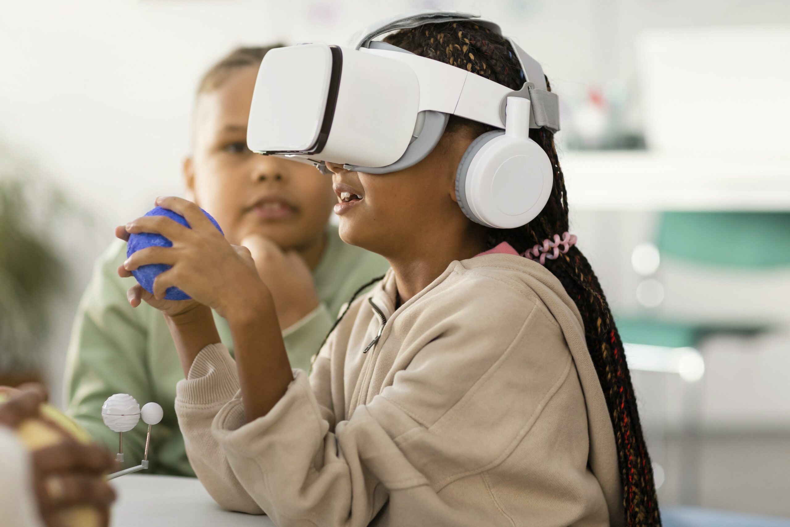 kids-learning-vr-dakar